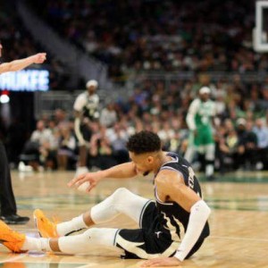 开云体育官方网站-字母哥倒下雄鹿雪上加霜！贝弗利变奇兵破局？